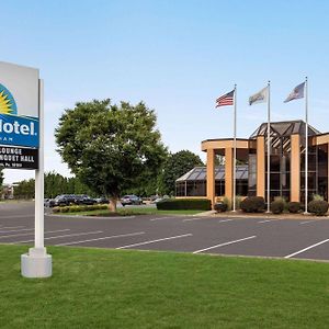 Days Hotel By Wyndham Allentown Airport / Lehigh Valley